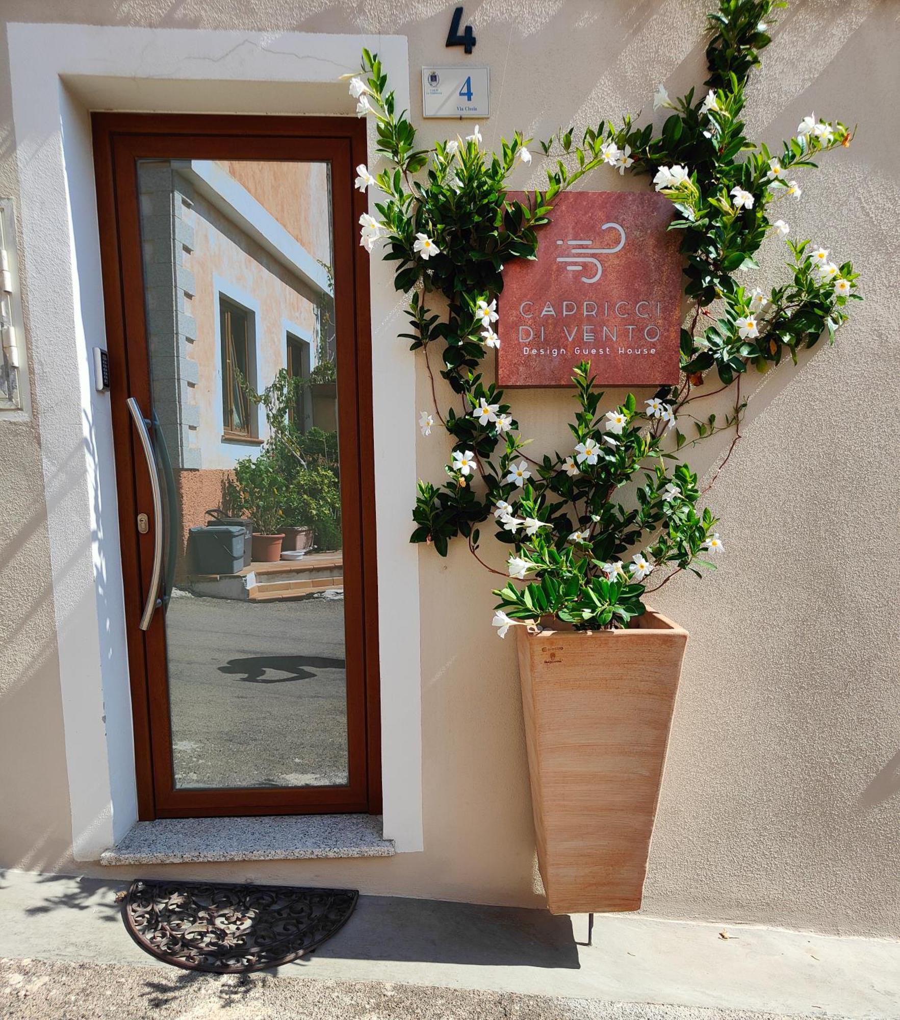 Capricci Di Vento - Design Guest House La Maddalena  Buitenkant foto